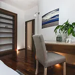 Klimatyczny Apartament W Centrum